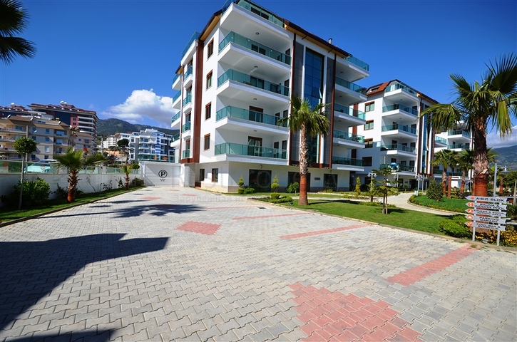 شقة واسعة بتخطيط 2+1 ضمن مجمع رائع على ضفاف النهر في منطقة أوبا – ألانيا