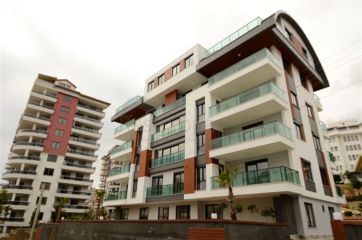 مجمع عصري حديث في منطقة أوبا – ألانيا