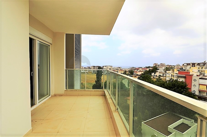 شقة بتخطيط 1+1 ضمن أحد المجمعات الفاخرة بإطلالة بحرية رائعة في منطقة أفسلار – ألانيا