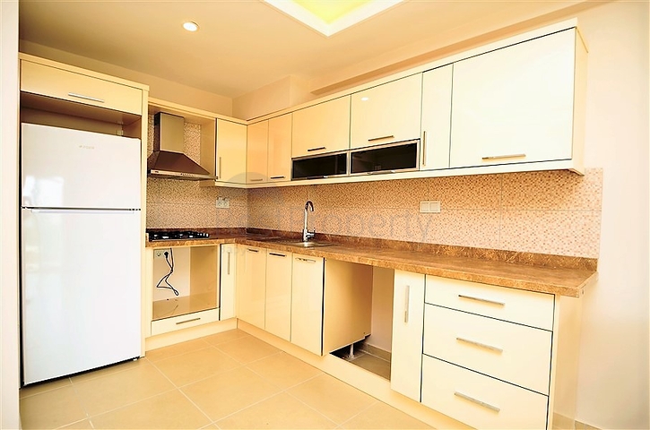 شقة بتخطيط 1+1 ضمن أحد المجمعات الفاخرة بإطلالة بحرية رائعة في منطقة أفسلار – ألانيا