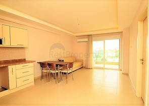 شقة بتخطيط 1+1 ضمن أحد المجمعات الفاخرة بإطلالة بحرية رائعة في منطقة أفسلار – ألانيا