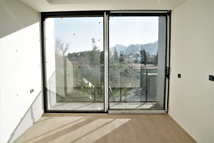 مشروع فيلات فاخرة قيد الإنتهاء في منطقة كونيالتي – أنطاليا