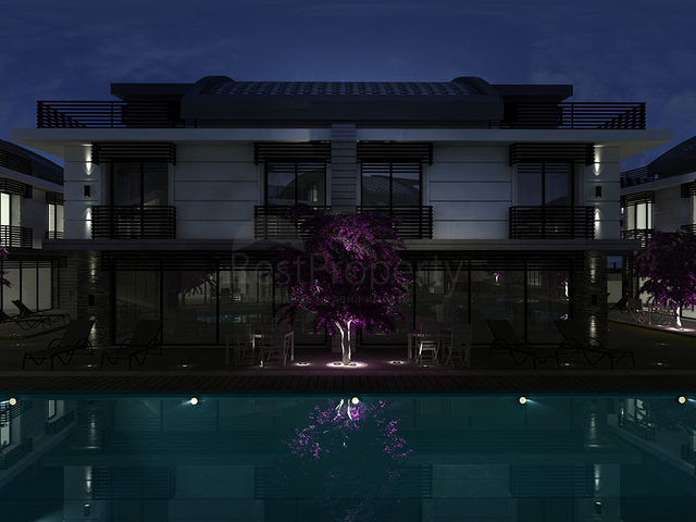 مجمع فيلات في المراحل النهائية من الإنشاء في منطقة كونيالتي – أنطاليا