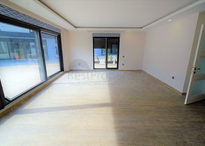 مجمع فيلات في المراحل النهائية من الإنشاء في منطقة كونيالتي – أنطاليا