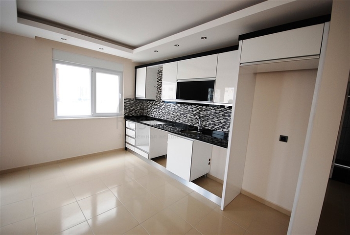 شقة بتخطيط 1+1 في منطقة محمود لار – ألانيا