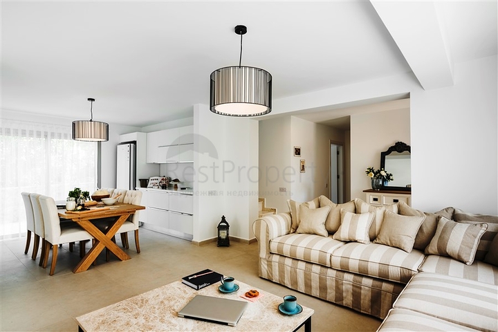 فيلات فاخرة في منطقة كيرينيا في مدينة قبرص الشمالية