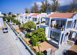 فيلات فاخرة في منطقة كيرينيا في مدينة قبرص الشمالية