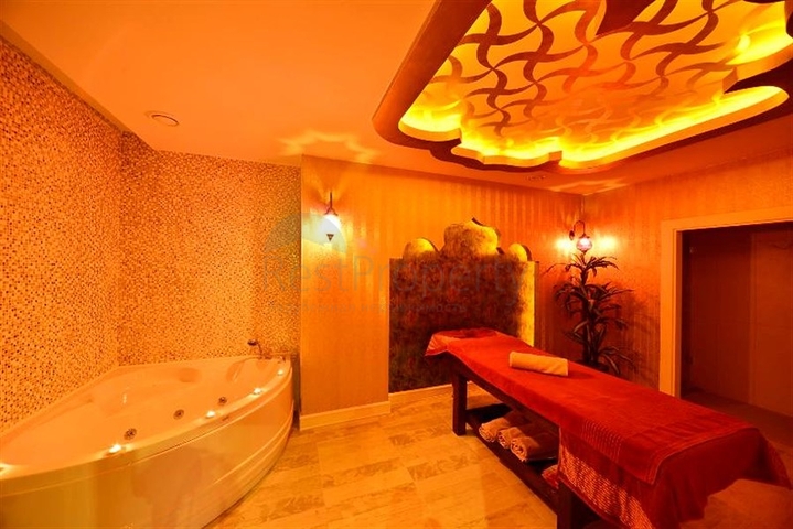 شقة بتخطيط 2+1 مع حديقة ضمن أحد المجمعات الرائعة في منطقة أفسلار – ألانيا