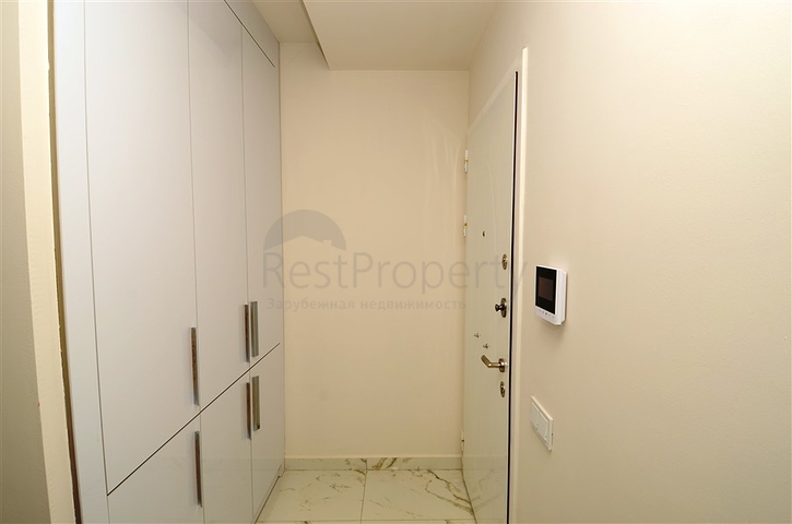 شقة بتخطيط 2+1 مع حديقة ضمن أحد المجمعات الرائعة في منطقة أفسلار – ألانيا