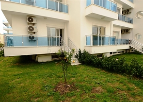 شقة بتخطيط 2+1 مع حديقة ضمن أحد المجمعات الرائعة في منطقة أفسلار – ألانيا