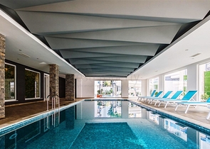 شقة بتخطيط 2+1 مع حديقة ضمن أحد المجمعات الرائعة في منطقة أفسلار – ألانيا