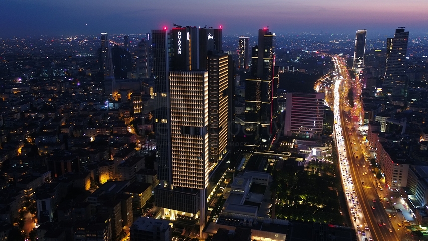 شقق ضمن ناطحة سحاب في حي شيشلي 