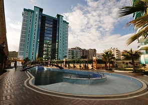 شقة بتخطيط 1+1 ضمن مجمع سكني حديث في منطقة ماحمود لار – ألانيا