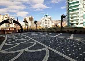 شقة بتخطيط 1+1 ضمن مجمع سكني حديث في منطقة ماحمود لار – ألانيا