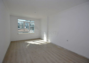 شقة بتخطيط 1+1 ضمن مجمع سكني حديث في منطقة ماحمود لار – ألانيا