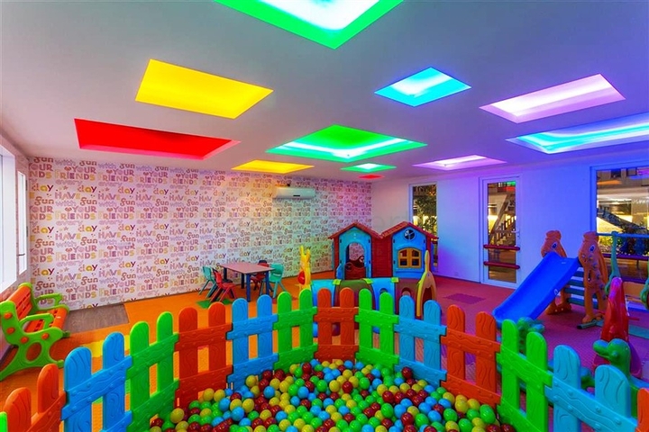 شقة فاخرة ضمن واحد من أرقى المجمعات السكنية في منطقة أوبا – ألانيا