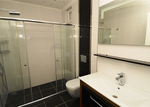 شقة فاخرة ضمن واحد من أرقى المجمعات السكنية في منطقة أوبا – ألانيا