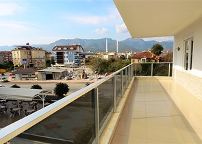 شقة فاخرة ضمن واحد من أرقى المجمعات السكنية في منطقة أوبا – ألانيا