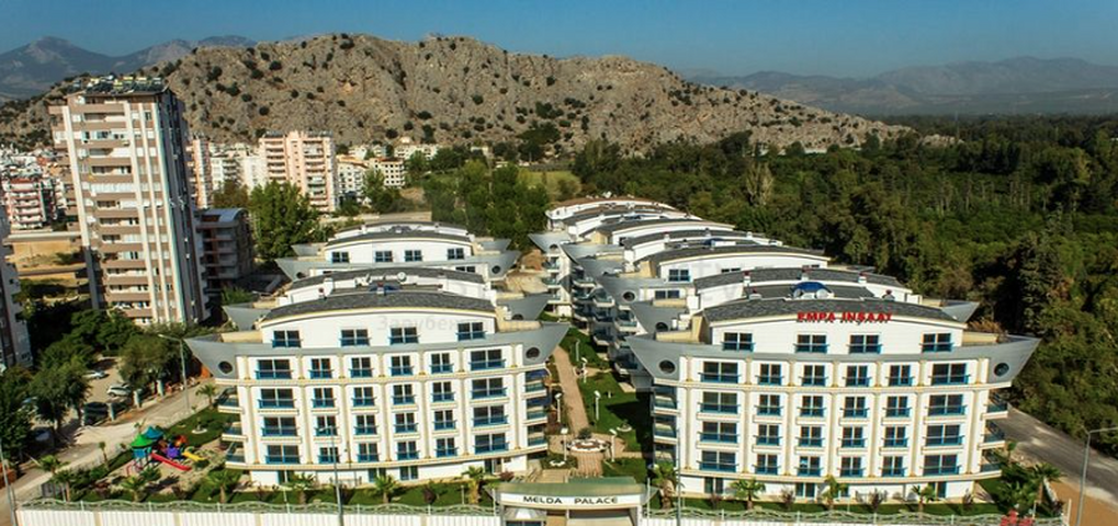 شقة ضمن مجمع حصري فاخر في منطقة كونيالتي – أنطاليا