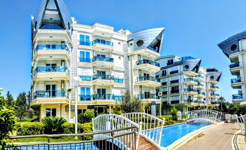 شقة ضمن مجمع حصري فاخر في منطقة كونيالتي – أنطاليا