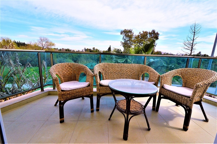 شقة ضمن مجمع حصري فاخر في منطقة كونيالتي – أنطاليا