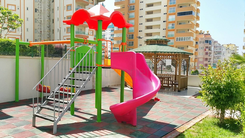 شقق سكنية ضمن مجمع حديث في منطقة محمود لار – ألانيا