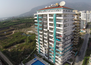 شقق سكنية ضمن مجمع حديث في منطقة محمود لار – ألانيا