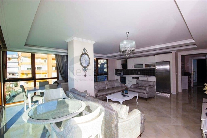 الراحة والإسترخاء والإطلالة الخلابة على البحر كل هذا في شقة ضمن مجمع فاخر في منطقة أوبا – الانيا.