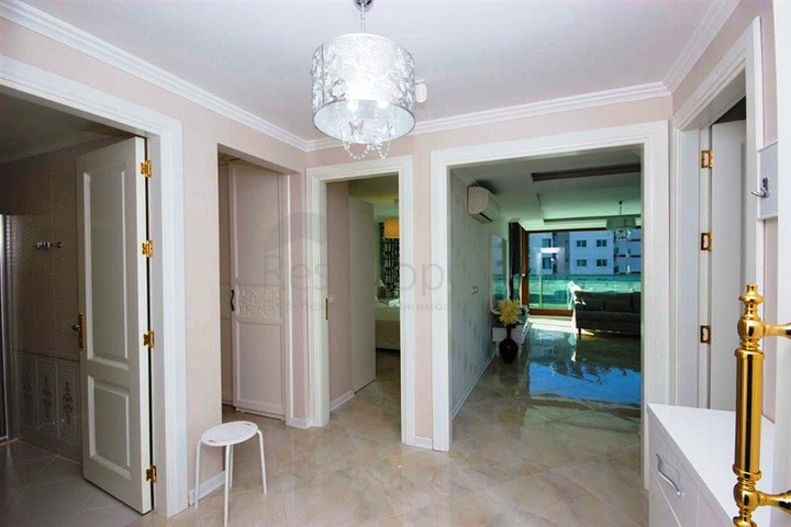 الراحة والإسترخاء والإطلالة الخلابة على البحر كل هذا في شقة ضمن مجمع فاخر في منطقة أوبا – الانيا.