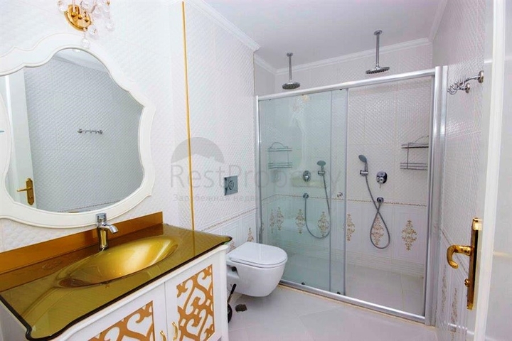 الراحة والإسترخاء والإطلالة الخلابة على البحر كل هذا في شقة ضمن مجمع فاخر في منطقة أوبا – الانيا.