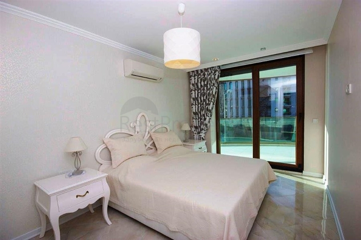 الراحة والإسترخاء والإطلالة الخلابة على البحر كل هذا في شقة ضمن مجمع فاخر في منطقة أوبا – الانيا.