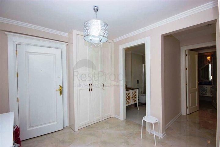 الراحة والإسترخاء والإطلالة الخلابة على البحر كل هذا في شقة ضمن مجمع فاخر في منطقة أوبا – الانيا.