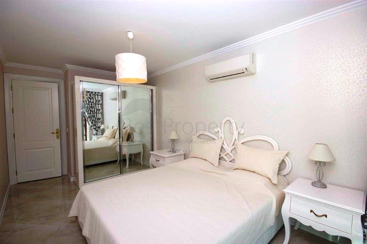 الراحة والإسترخاء والإطلالة الخلابة على البحر كل هذا في شقة ضمن مجمع فاخر في منطقة أوبا – الانيا.