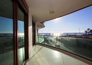 الراحة والإسترخاء والإطلالة الخلابة على البحر كل هذا في شقة ضمن مجمع فاخر في منطقة أوبا – الانيا.