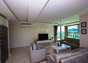 الراحة والإسترخاء والإطلالة الخلابة على البحر كل هذا في شقة ضمن مجمع فاخر في منطقة أوبا – الانيا.