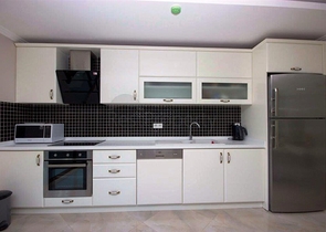 الراحة والإسترخاء والإطلالة الخلابة على البحر كل هذا في شقة ضمن مجمع فاخر في منطقة أوبا – الانيا.