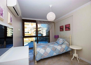 الراحة والإسترخاء والإطلالة الخلابة على البحر كل هذا في شقة ضمن مجمع فاخر في منطقة أوبا – الانيا.