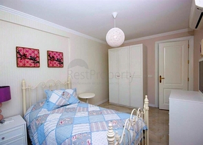 الراحة والإسترخاء والإطلالة الخلابة على البحر كل هذا في شقة ضمن مجمع فاخر في منطقة أوبا – الانيا.