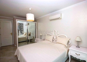 الراحة والإسترخاء والإطلالة الخلابة على البحر كل هذا في شقة ضمن مجمع فاخر في منطقة أوبا – الانيا.