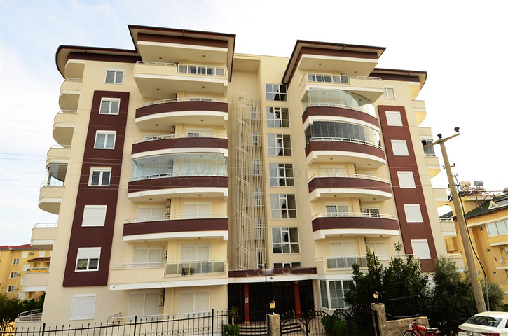 شقة مميزة بمساحة واسعة في افسللار - الانيا 