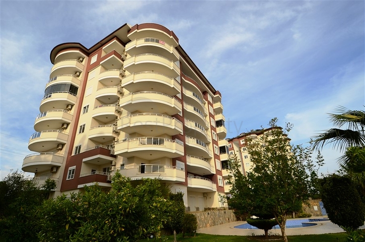 شقة مميزة بمساحة واسعة في افسللار - الانيا 