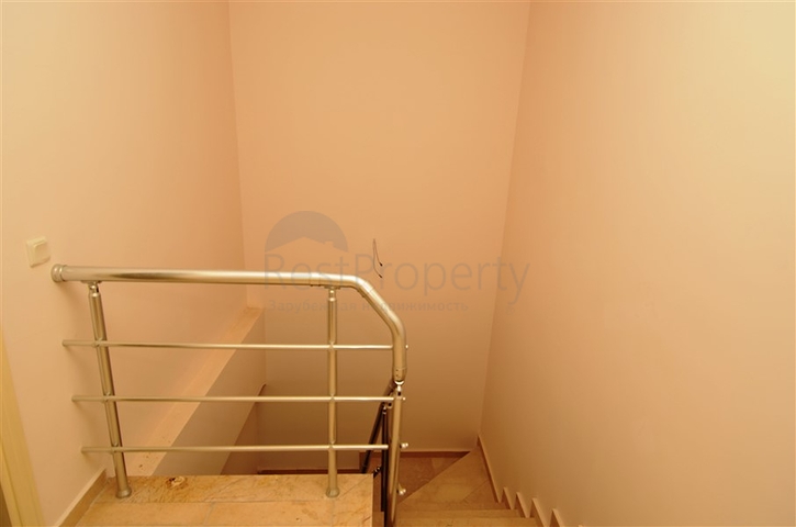 شقة مميزة بمساحة واسعة في افسللار - الانيا 