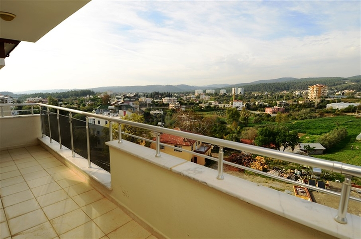 شقة مميزة بمساحة واسعة في افسللار - الانيا 