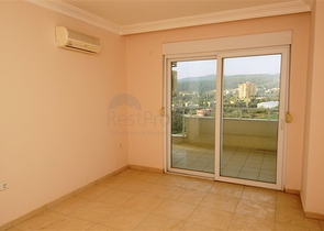 شقة مميزة بمساحة واسعة في افسللار - الانيا 