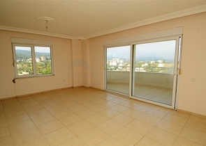 شقة مميزة بمساحة واسعة في افسللار - الانيا 