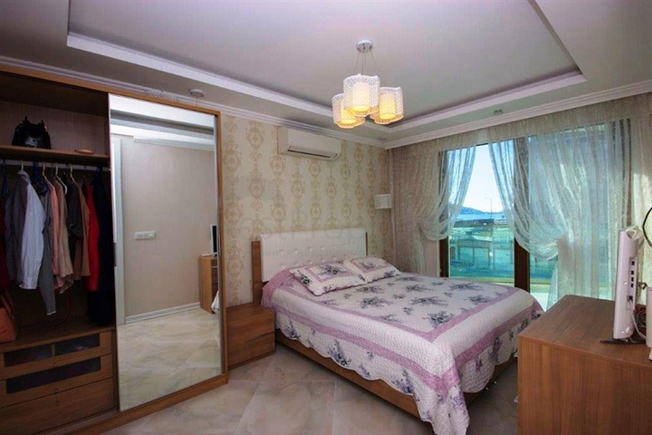 شقة سكنية بإطلالة بحرية رائعة ضمن مجمع عصري في منطقة أوبا – ألانيا