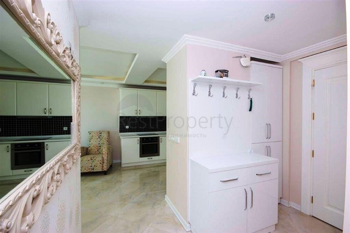 شقة سكنية بإطلالة بحرية رائعة ضمن مجمع عصري في منطقة أوبا – ألانيا