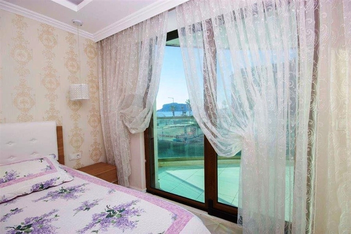 شقة سكنية بإطلالة بحرية رائعة ضمن مجمع عصري في منطقة أوبا – ألانيا