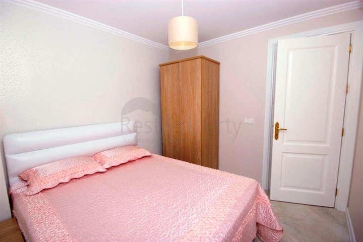 شقة سكنية بإطلالة بحرية رائعة ضمن مجمع عصري في منطقة أوبا – ألانيا