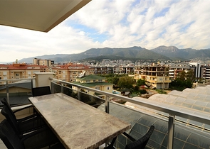 بنتهاوس بإطلالة جبلية خلابة في منطقة أوبا – ألانيا